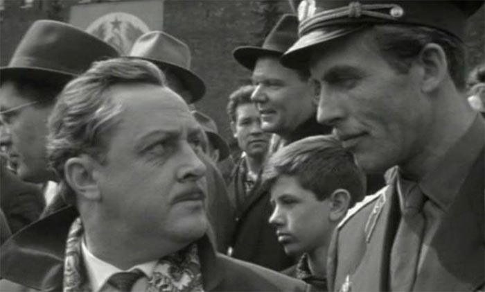 Кадр из фильма Как вас теперь называть? кадр Как вас теперь называть? 7