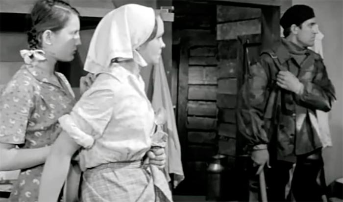 Кадр из фильма Когда дождь и ветер стучат в окно кадр Когда дождь и ветер стучат в окно 11