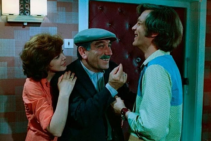 Кадр из фильма Когда наступает сентябрь кадр Когда наступает сентябрь 13