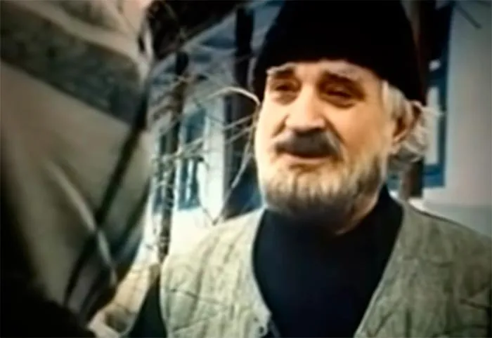 кадр Коршуны добычей не делятся 9