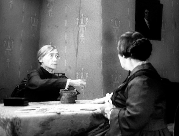 кадр Кроткая 10