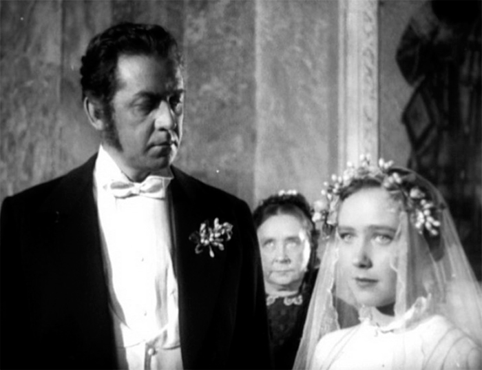 кадр Кроткая 11