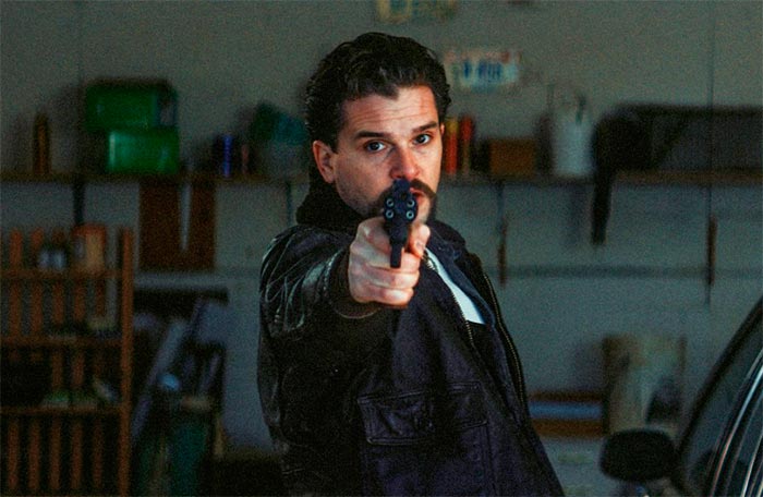 Кадр из фильма Кровь в обмен на пыль кадр Кровь в обмен на пыль 2