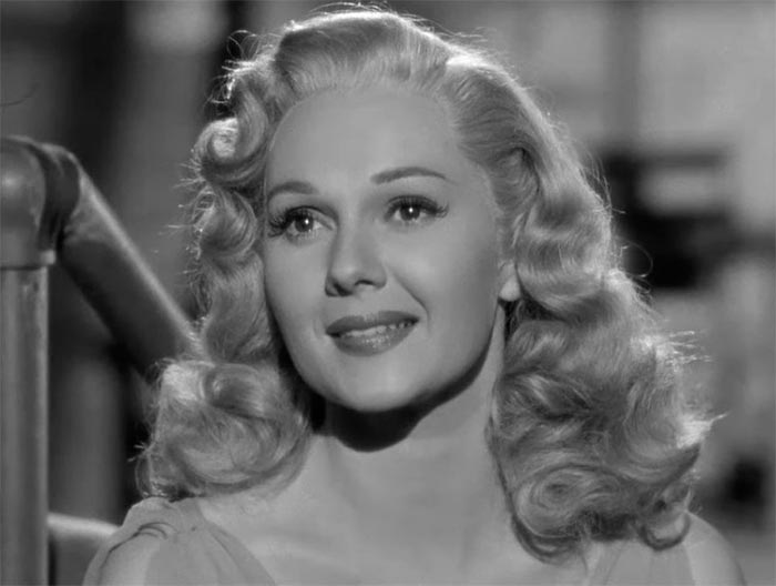 кадр Леди из хора 4