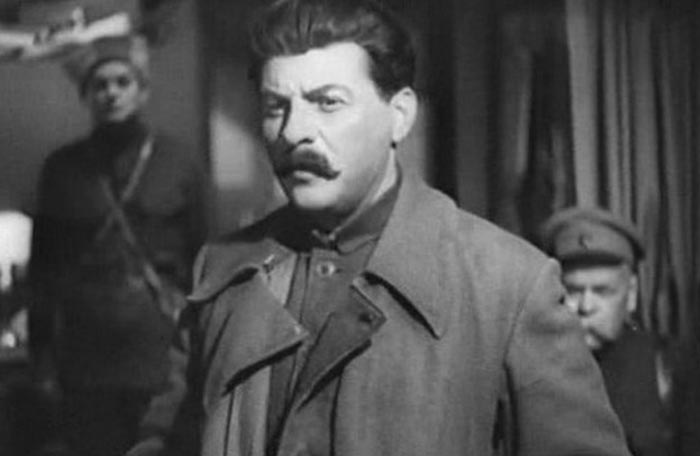 Кадр из фильма Ленин в 1918 году кадр Ленин в 1918 году 7