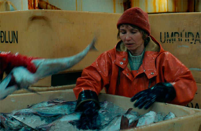 Фильм «Лили и море» (2022) - сюжет, актеры и роли, кадры из фильма