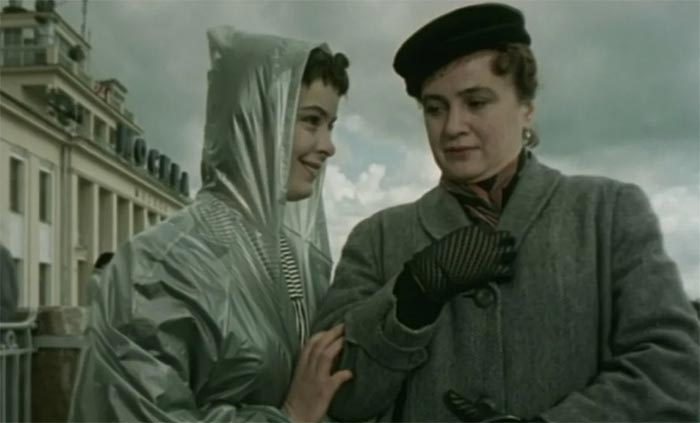 кадр Люди на мосту 7