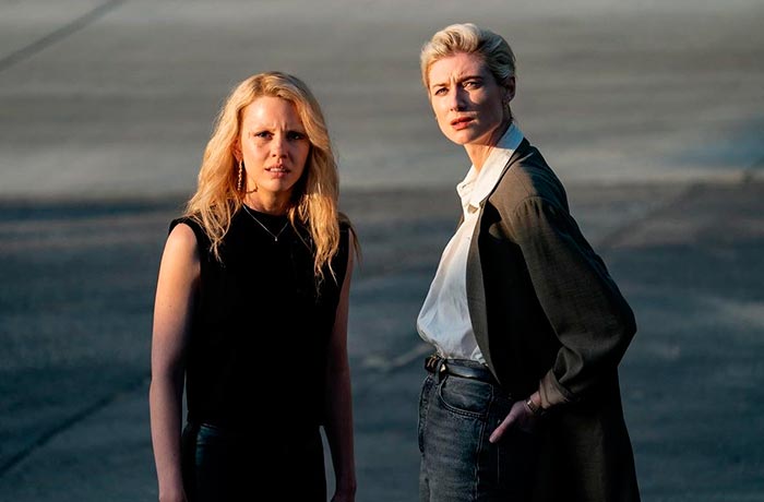 кадр Максин XXX 5