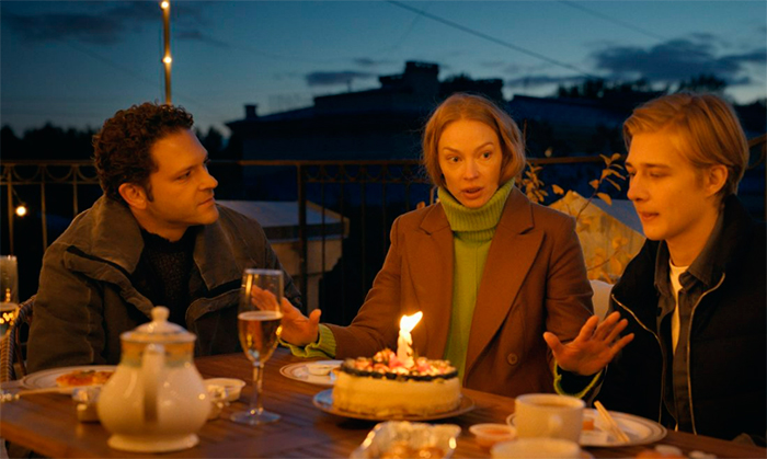 кадр Маме снова 17 9