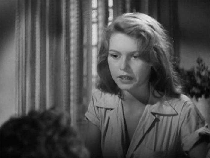 Кадр из фильма Манина, девушка без покрывала кадр Манина, девушка без покрывала 2