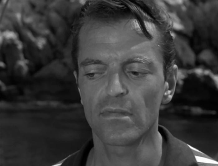 Кадр из фильма Манина, девушка без покрывала кадр Манина, девушка без покрывала 11