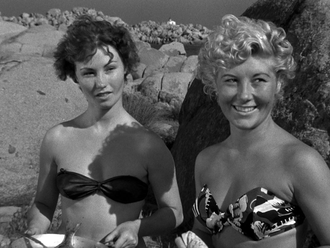 Кадр из фильма Манина, девушка без покрывала кадр Манина, девушка без покрывала 18