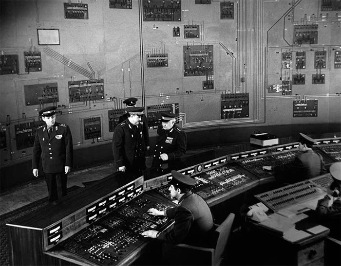 кадр Меченый атом 6