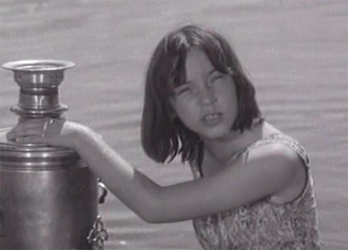 кадр Месяц август 9