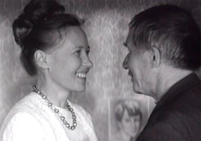 кадр Месяц август 11