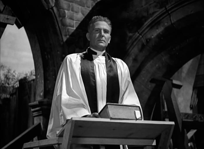 кадр Миссис Минивер 11