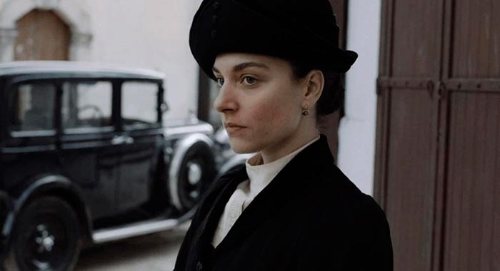 Кадр из фильма Молодой папа кадр Молодой папа 3