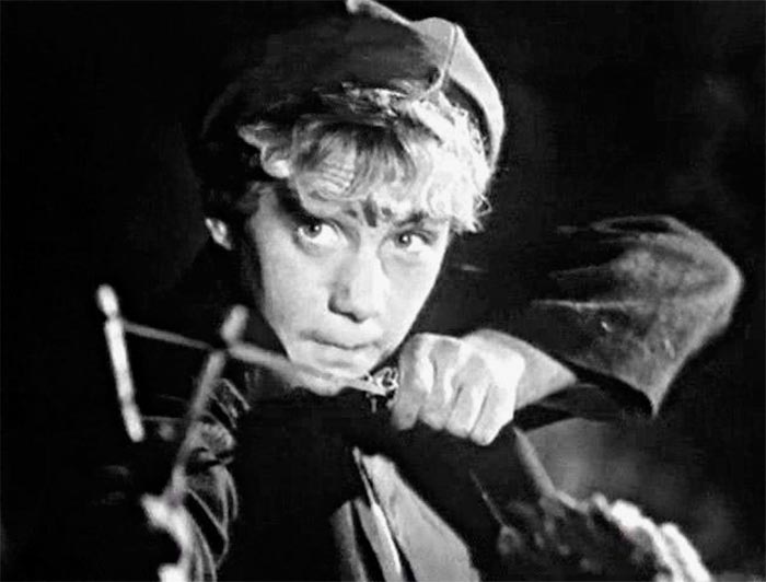 Кадр из фильма На графских развалинах кадр На графских развалинах 9