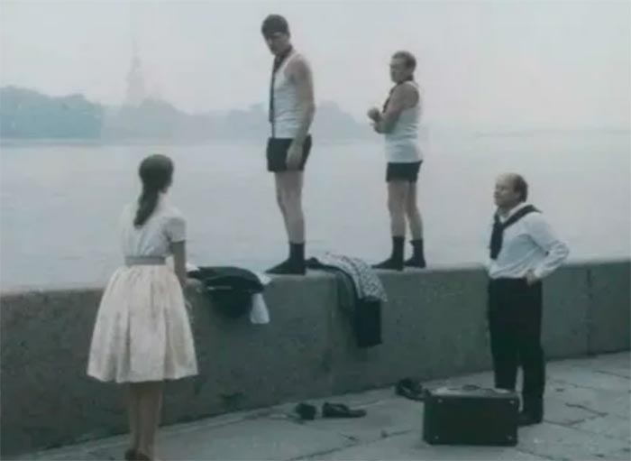 кадр Над тёмной водой 10