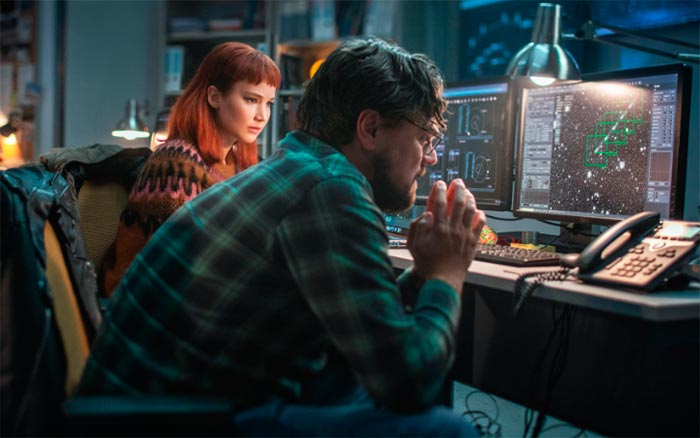 Кадр из фильма Не смотрите наверх кадр Не смотрите наверх 3