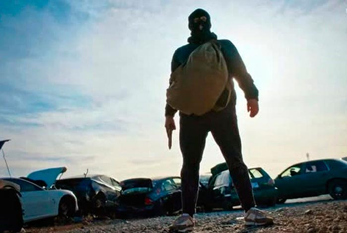 Кадр из фильма Неубиваемый кадр Неубиваемый 9