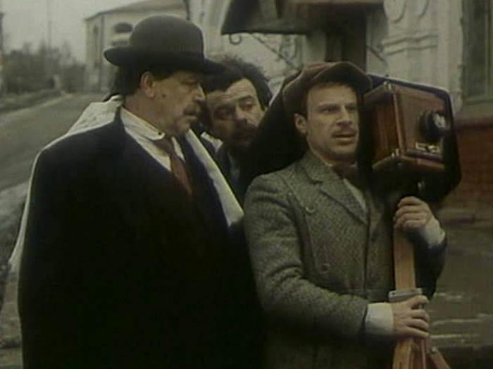 кадр Один и без оружия 5