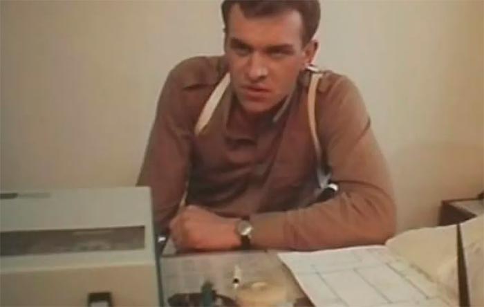 Кадр из фильма Одинокий автобус под дождем кадр Одинокий автобус под дождем 5