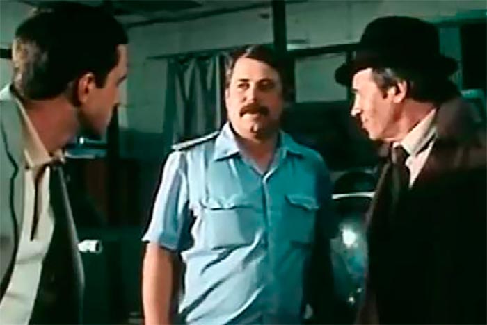 Кадр из фильма Одинокий автобус под дождем кадр Одинокий автобус под дождем 7