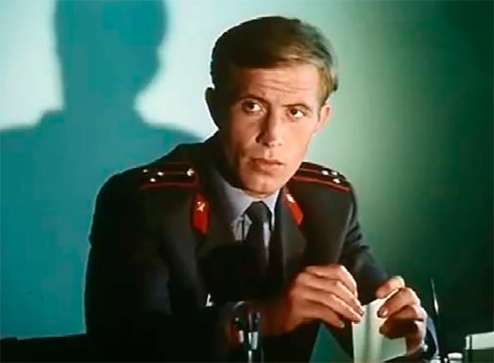 Кадр из фильма Одинокий автобус под дождем кадр Одинокий автобус под дождем 8