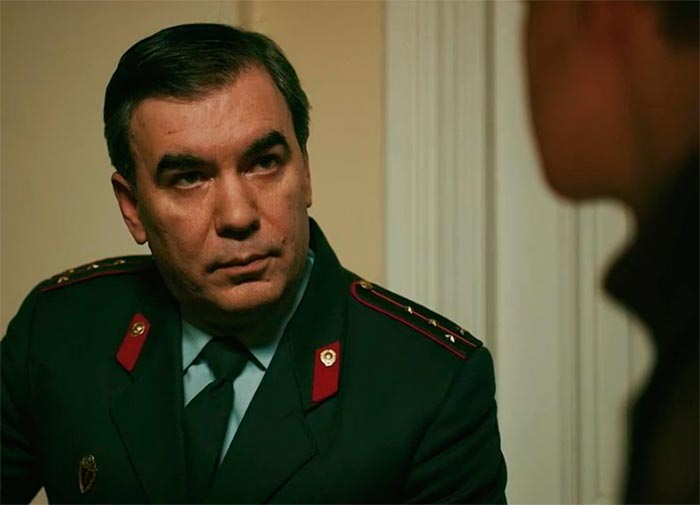 кадр Отставник. Ближний бой 3