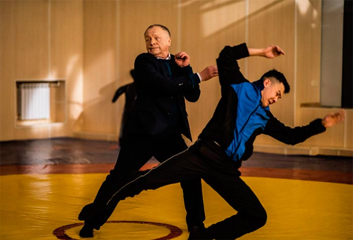 кадр Отставник. Ближний бой 11