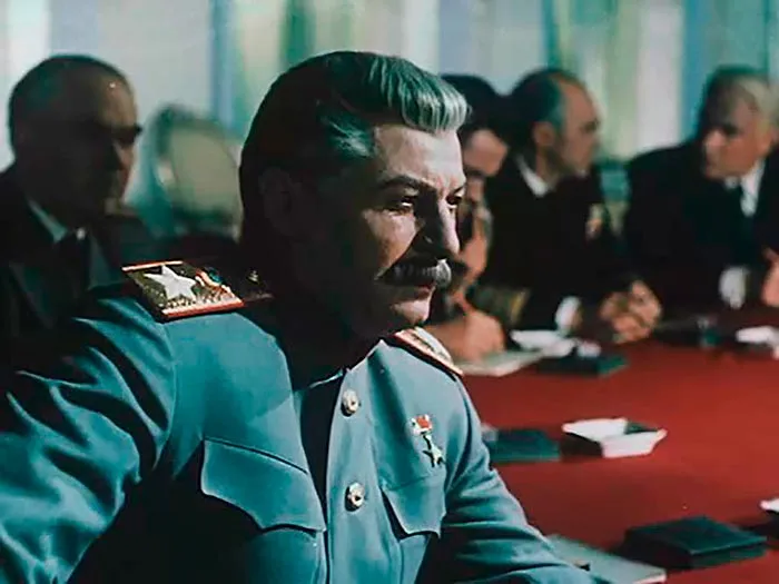 кадр Падение Берлина 3