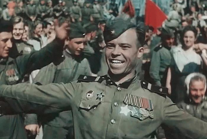 Кадр из фильма Падение Берлина кадр Падение Берлина 6