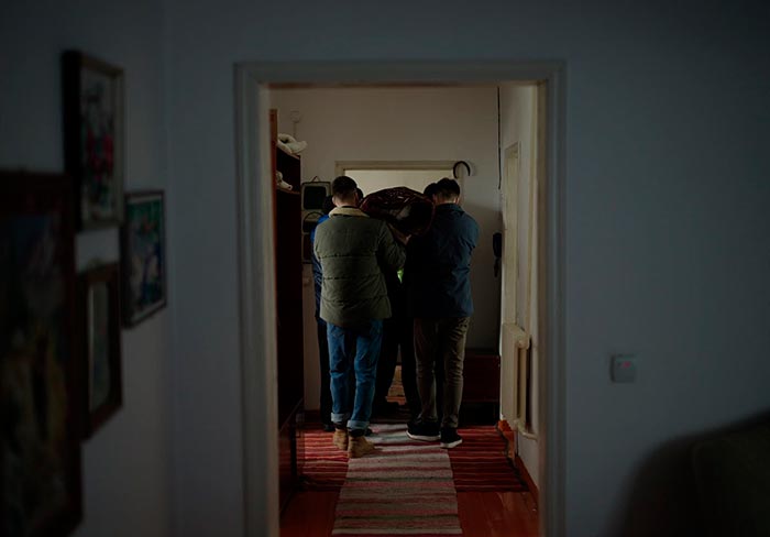 Кадр из фильма Папа умер в субботу кадр Папа умер в субботу 11