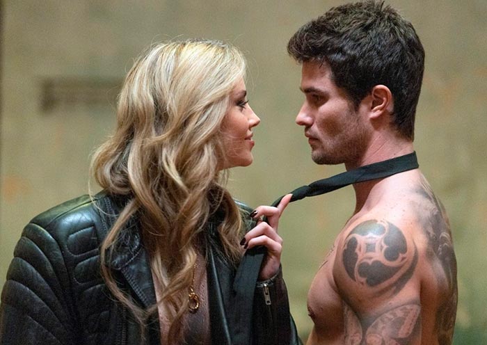 Кадр из фильма Парни с тату. Прямо в сердце кадр Парни с тату. Прямо в сердце 7