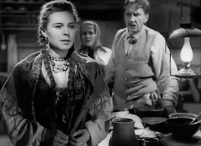 кадр Павлинка 6