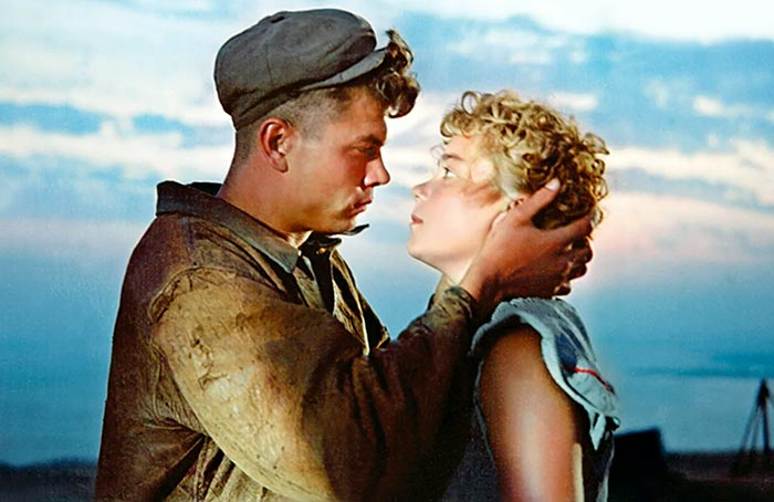 кадр Первый эшелон 5