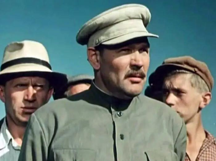 кадр Первый эшелон 8