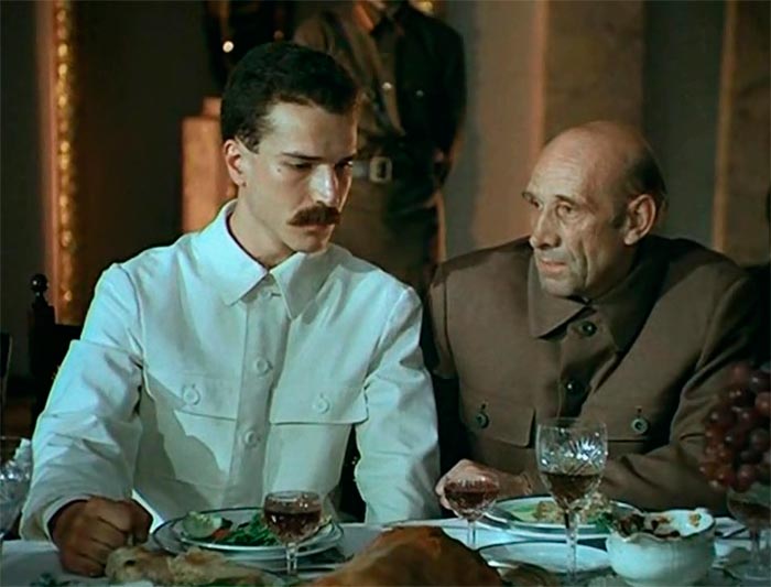 Фильм «Пиры Валтасара, или Ночь со Сталиным» (1989) - сюжет, актеры и ...