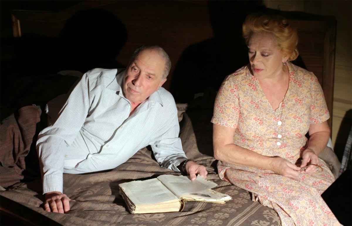 Кадр из фильма Полторы комнаты, или Сентиментальное путешествие на родину кадр Полторы комнаты, или Сентиментальное путешествие на родину 4