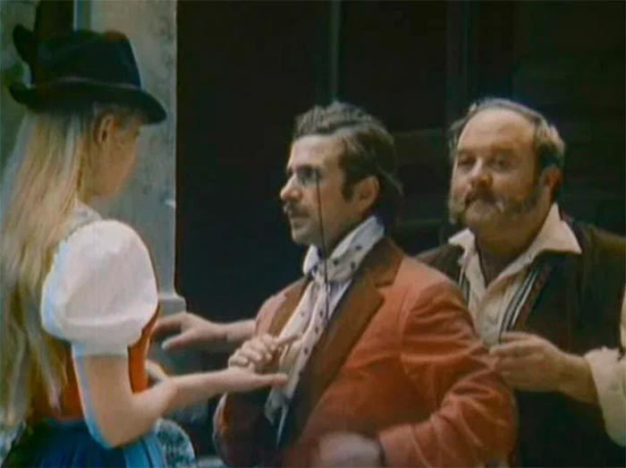 кадр Продавец птиц 4