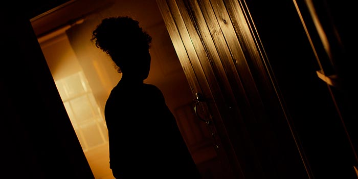 Кадр из фильма Проклятие дома с призраками кадр Проклятие дома с призраками 6