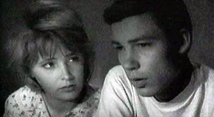 кадр Рано утром 10