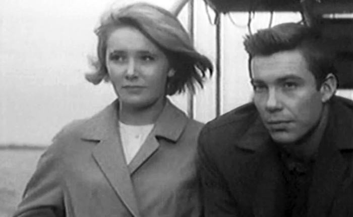 кадр Рано утром 11