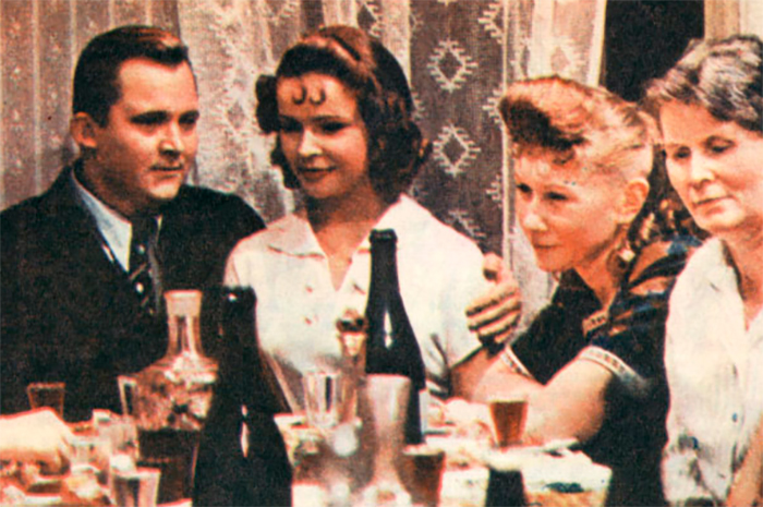 Кадр из фильма Расскажи мне о себе кадр Расскажи мне о себе 3