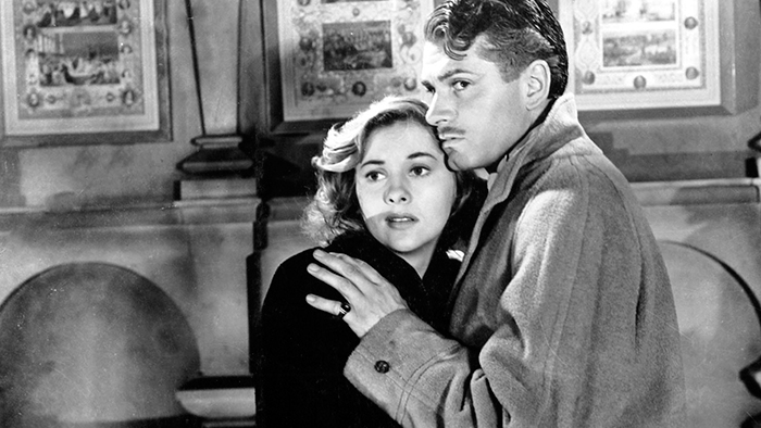 кадр Ребекка 4