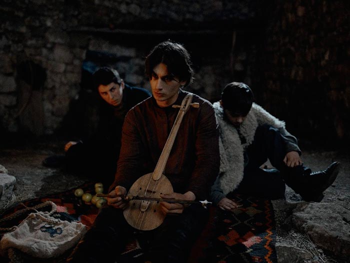 Кадр из фильма Семь чёрных бумаг кадр Семь чёрных бумаг 4