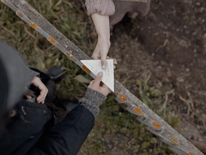 Кадр из фильма Семь чёрных бумаг кадр Семь чёрных бумаг 7