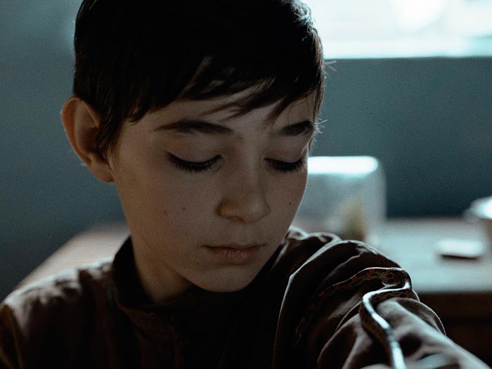 Кадр из фильма Семь чёрных бумаг кадр Семь чёрных бумаг 8