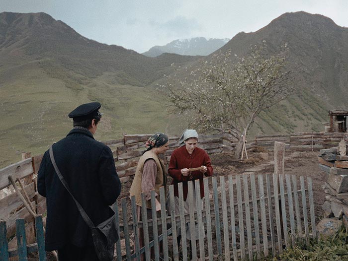 Кадр из фильма Семь чёрных бумаг кадр Семь чёрных бумаг 10